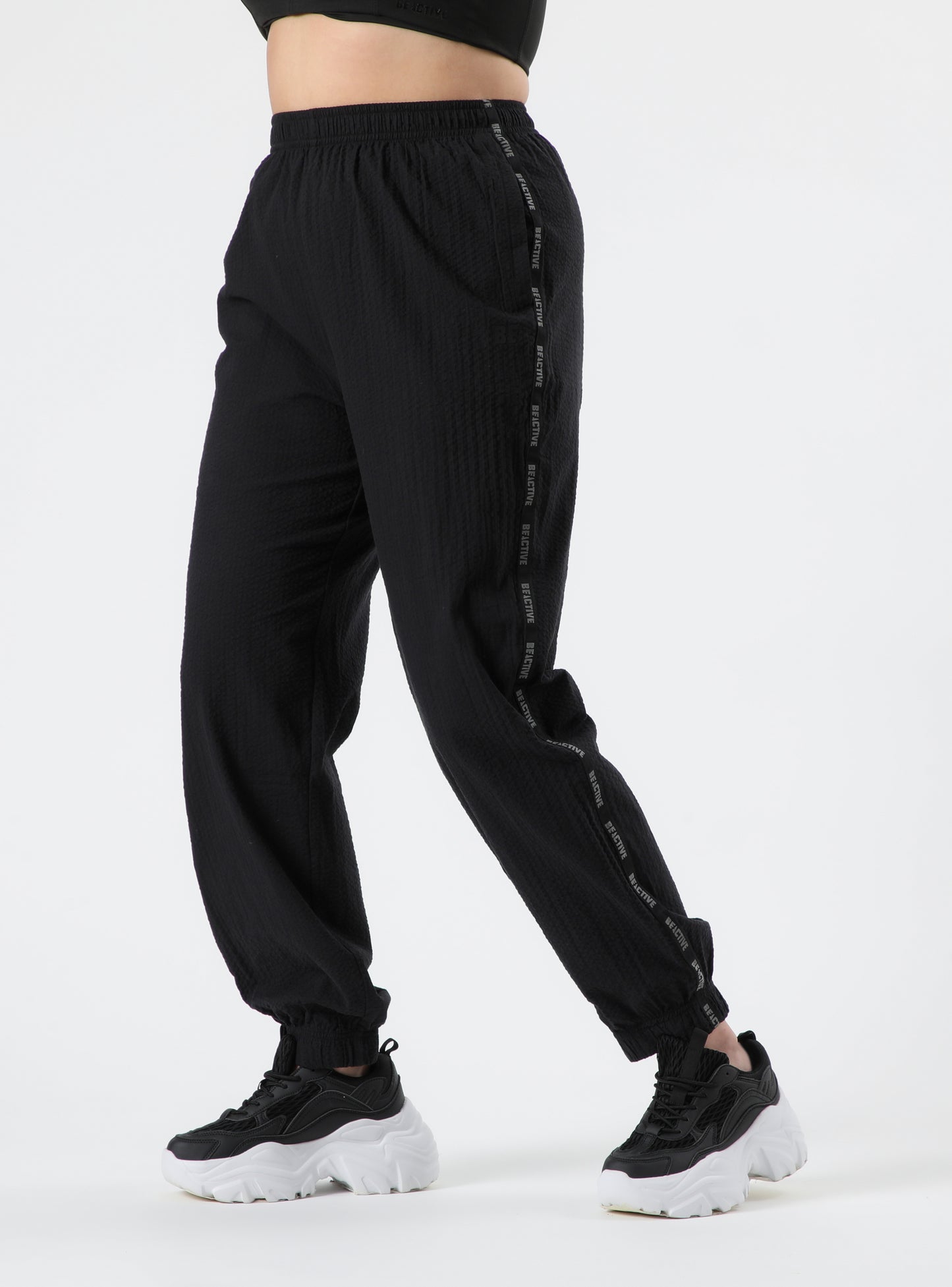 Pantalón Buzo Nomad color Negro