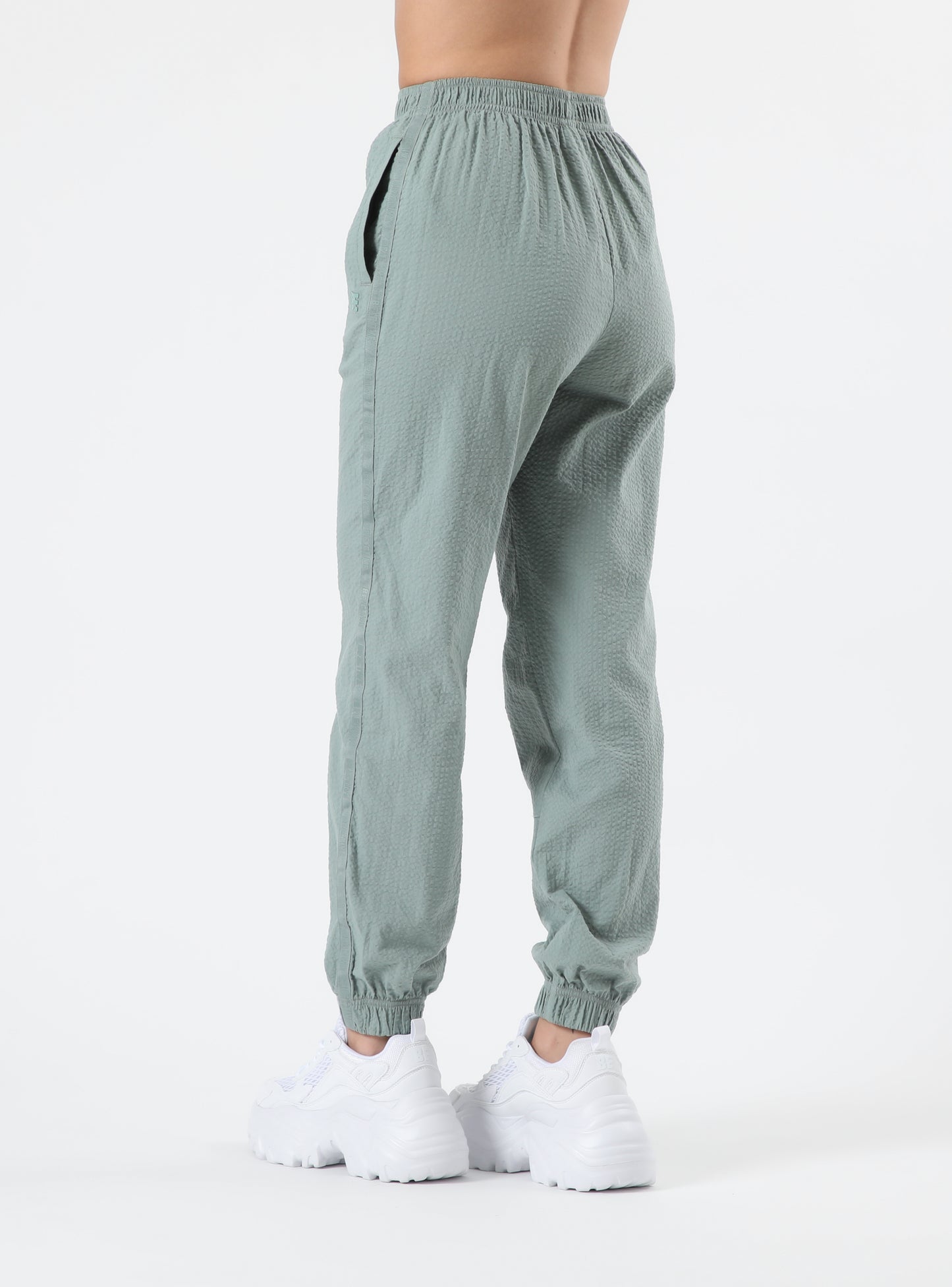 Pantalón Buzo Nomad color Negro