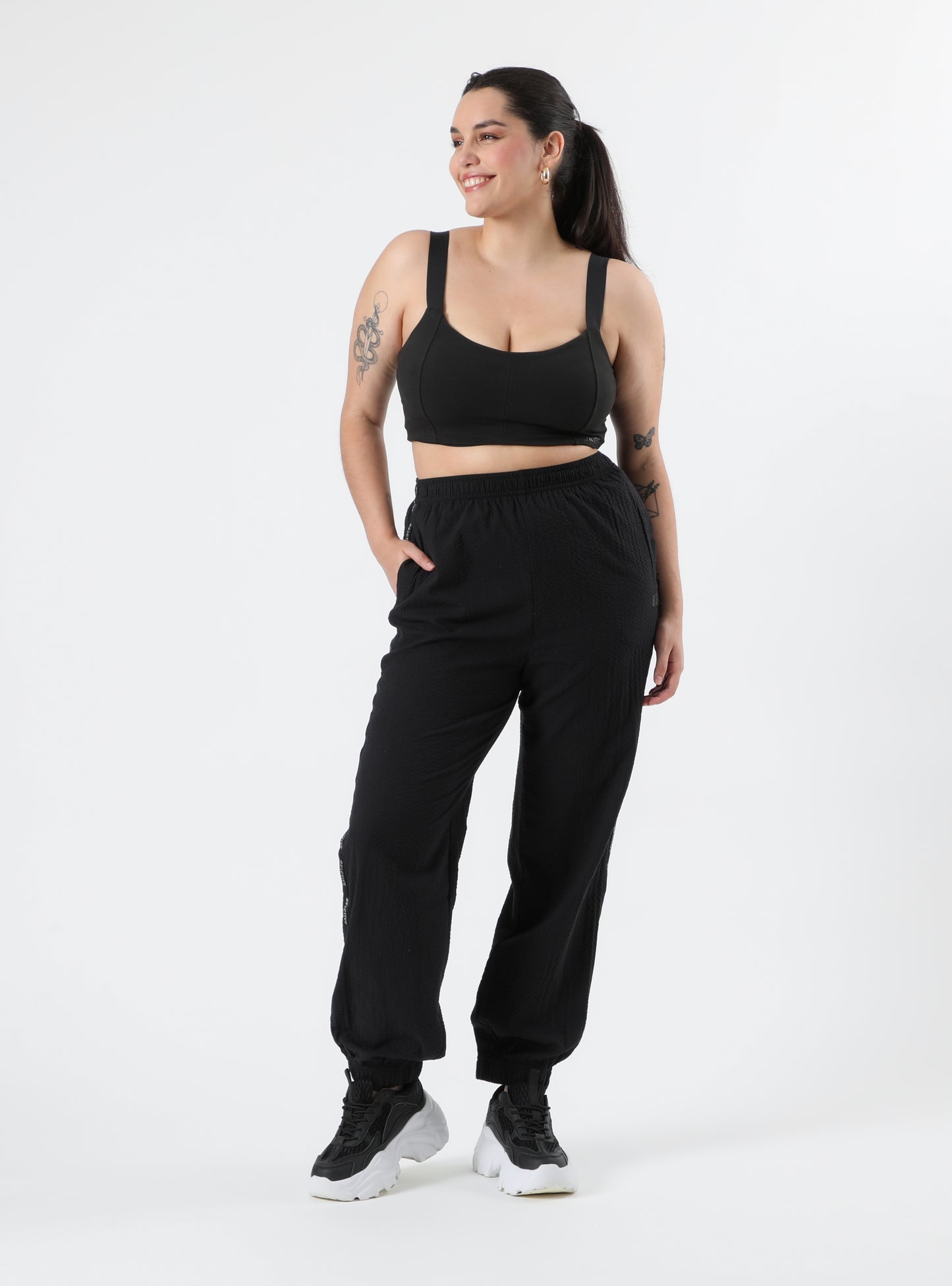 Pantalón Buzo Nomad color Negro