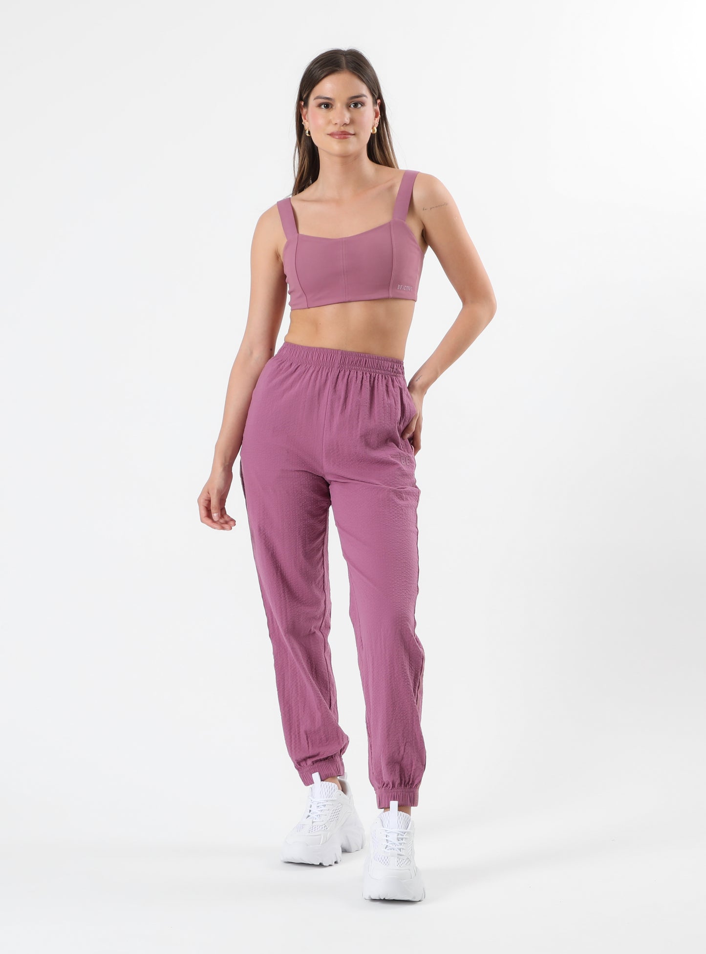 pantalon de mujer rosado tipo buzo