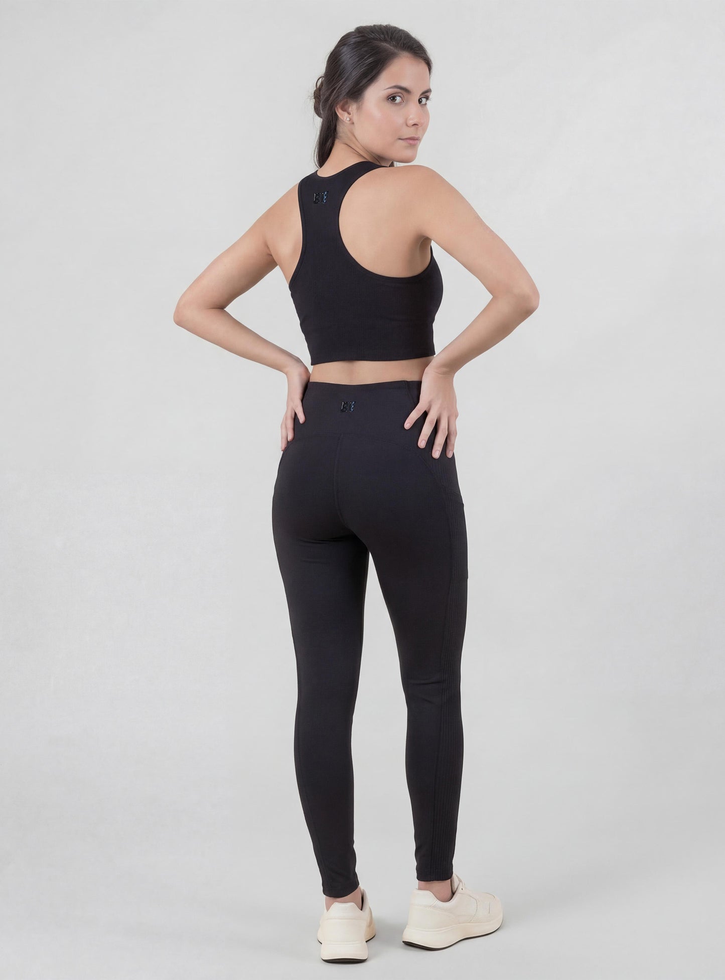 Peto Fiorella color negro