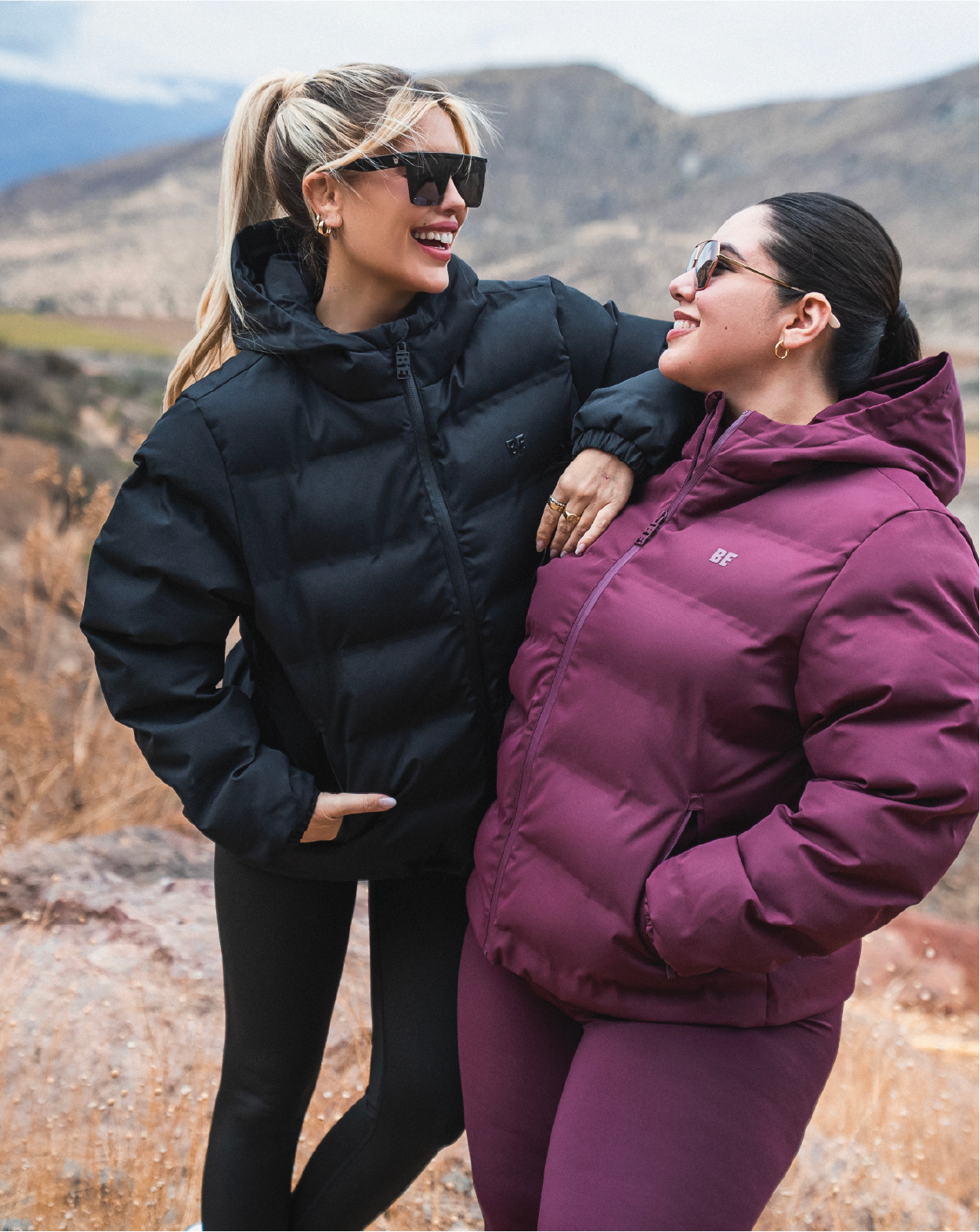Parkas y chaquetas W26