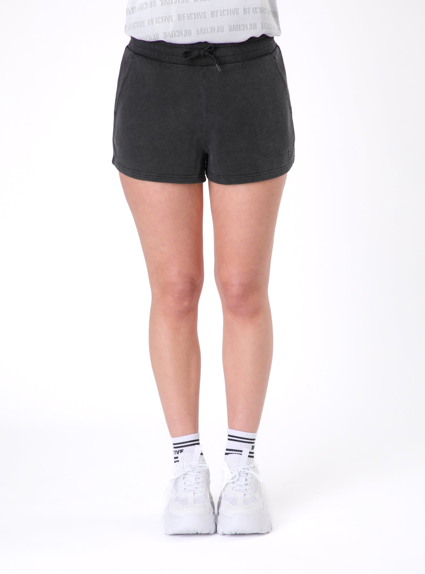 Short Mila