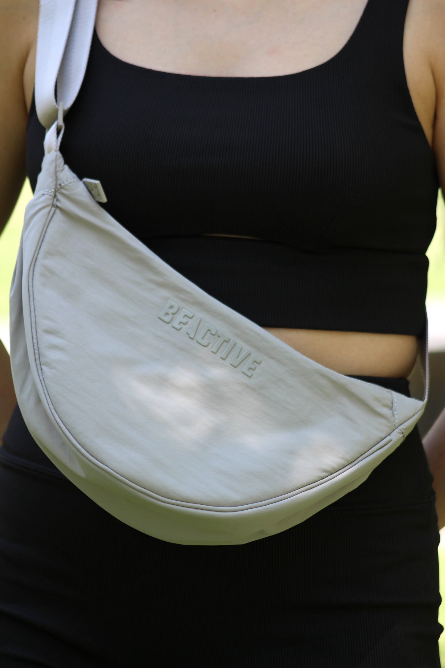 Banano Emilia color beige claro