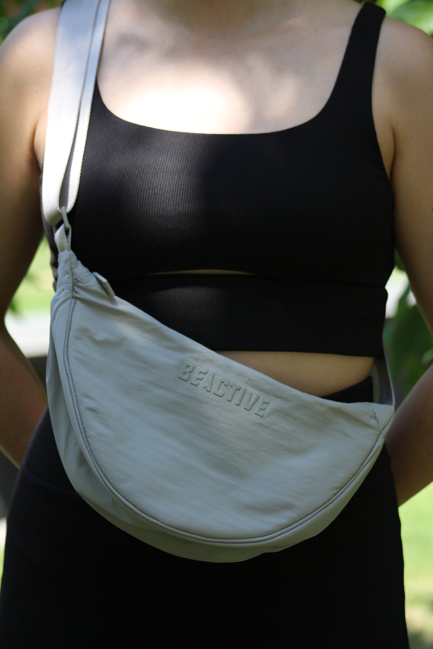 Banano Emilia color beige claro