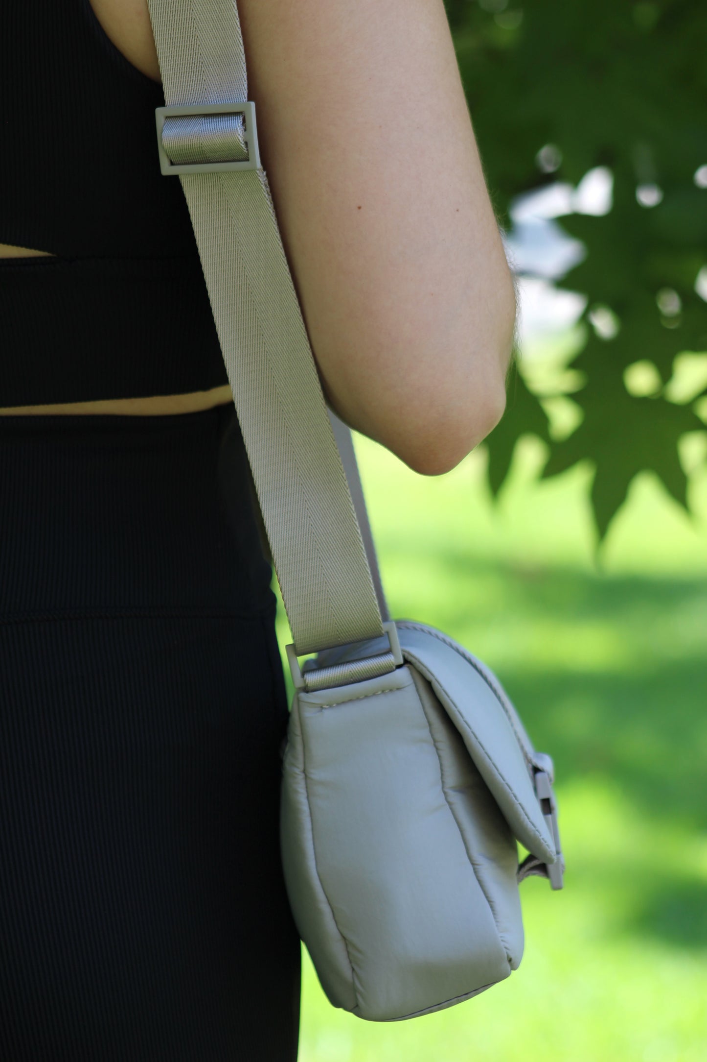 Cartera Noa color beige claro