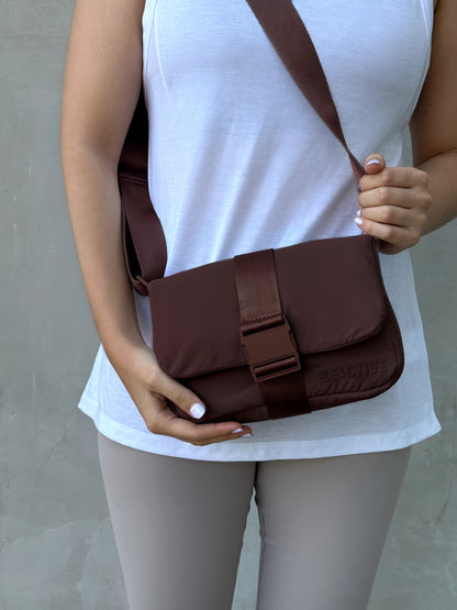 Cartera Noa color café