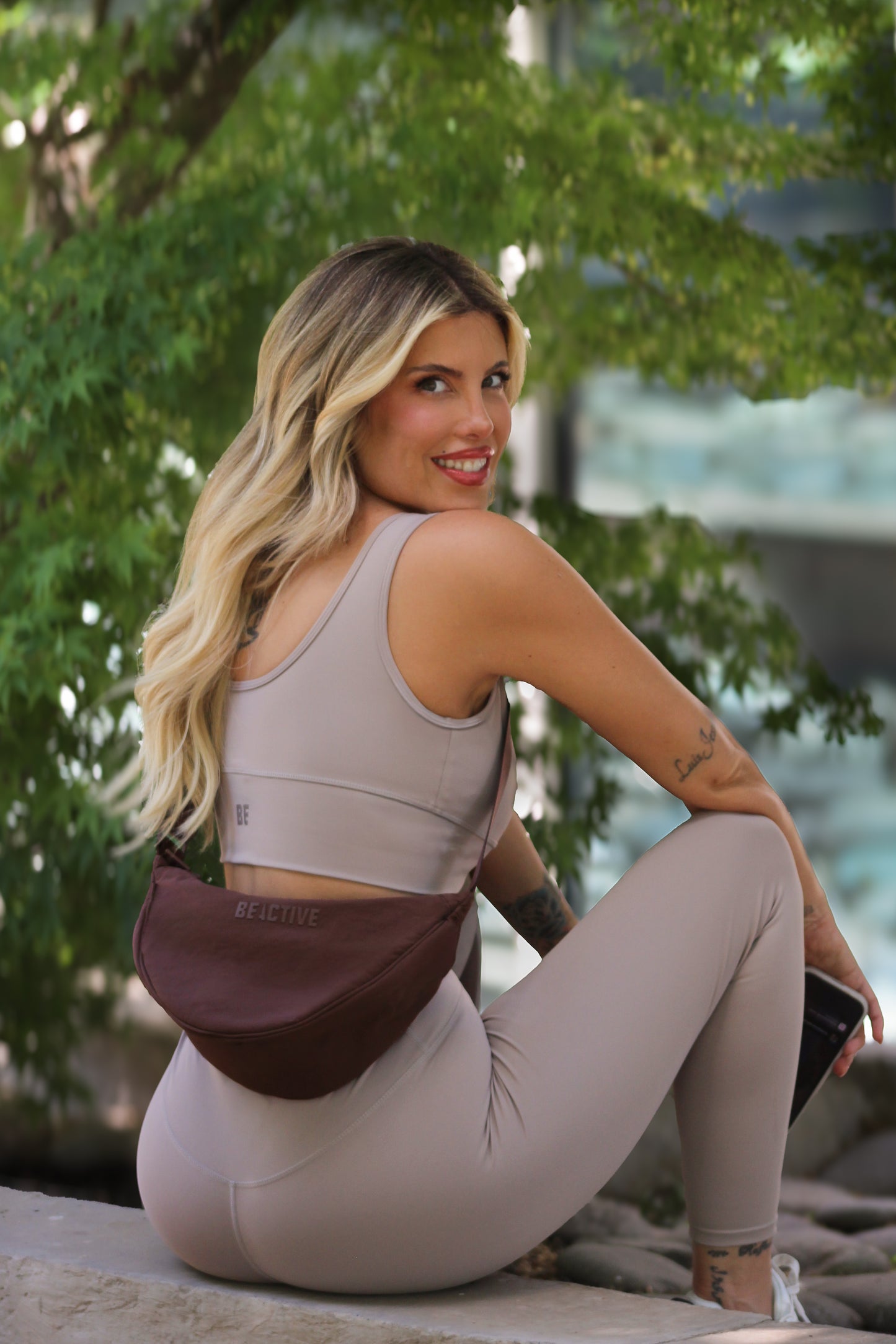 Banano Emilia color café