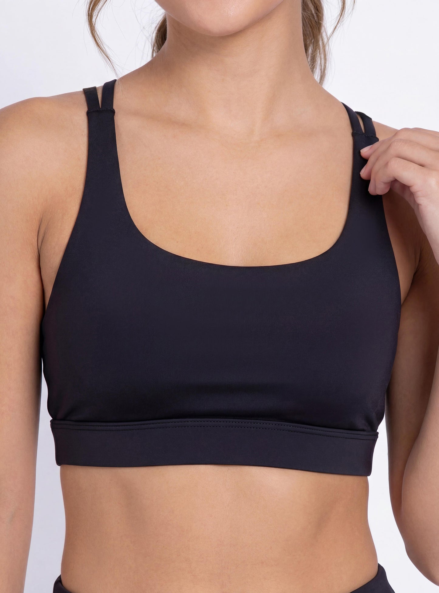 Peto Brianne color negro