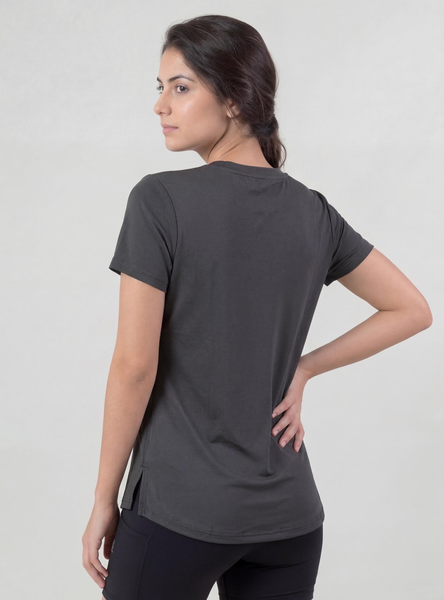 Polera Celestina color gris oscuro
